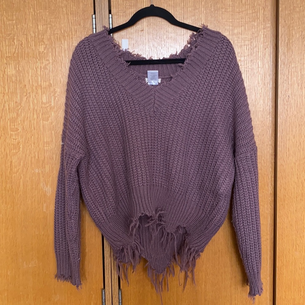 main strip sweater